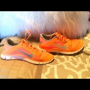 NIKE sneakers worn only a handful of times